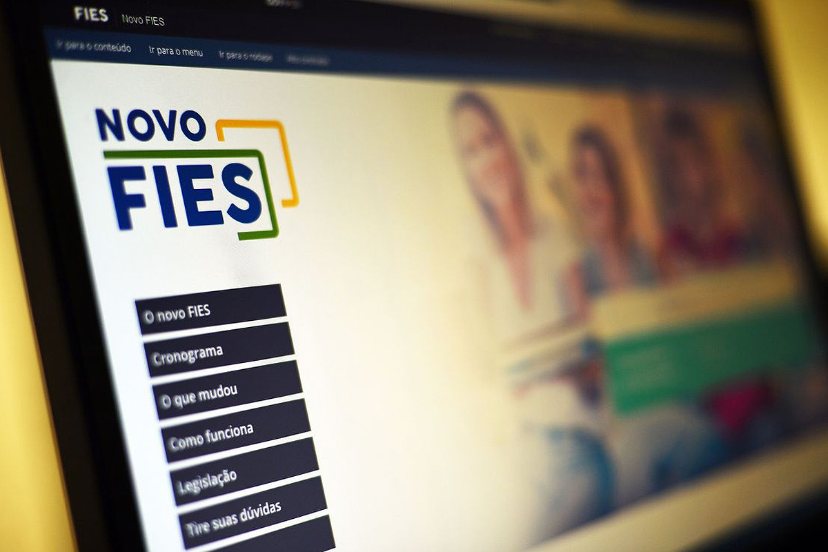 Prazo para convocação da lista de espera do Fies termina nesta sexta-feira (2).