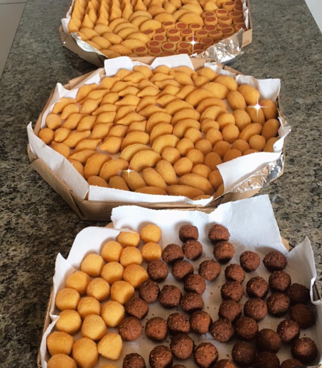 Seu evento fica ainda melhor com os salgados de festa da Jasminy doces e salgados