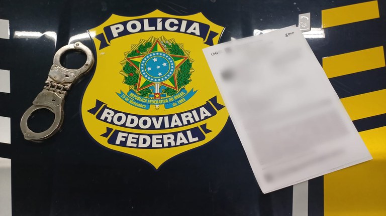 Homem embriagado e com mandado de prisão por roubo é detido em Balsas