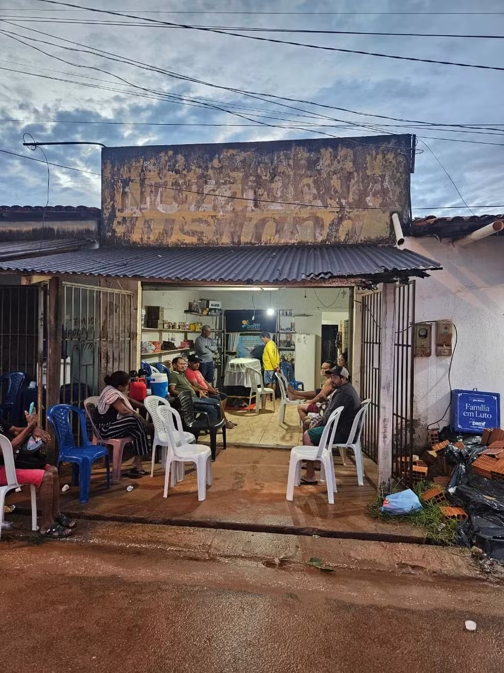 Corpo de adolescente que morreu após comer ovo de Páscoa supostamente envenenado é velado em Imperatriz