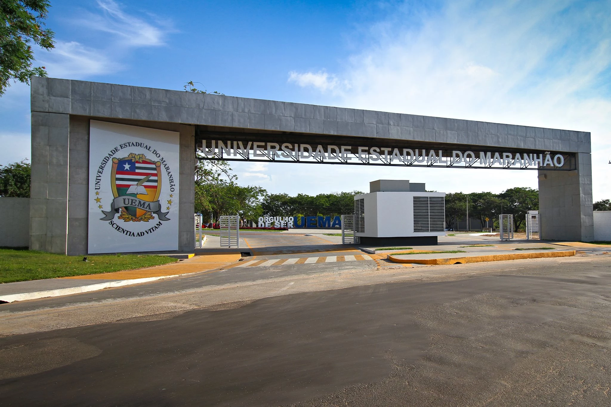Uema lança 11 editais para contratação de professores em seus campi