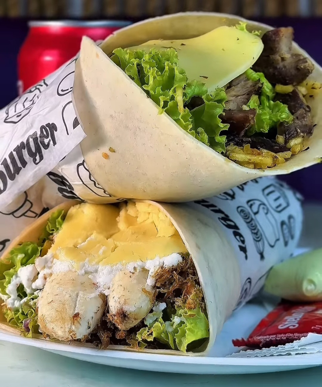 Explosão de sabores você encontra no Açaí e Shawarma