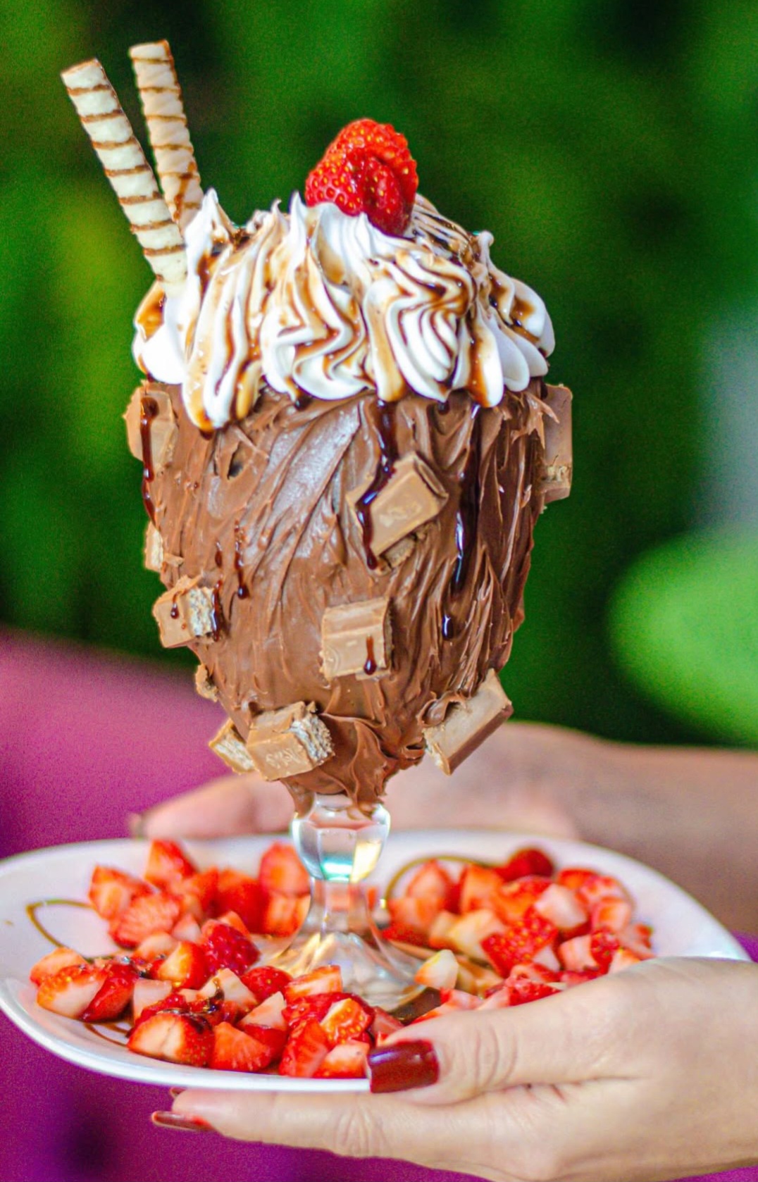 Os lanches do Açaí e Shawarma lhe deixa com água na boca. Venha saborear
