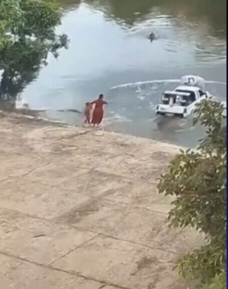Carro desce rampa e atinge criança no Rio Mearim, em Barra do Corda