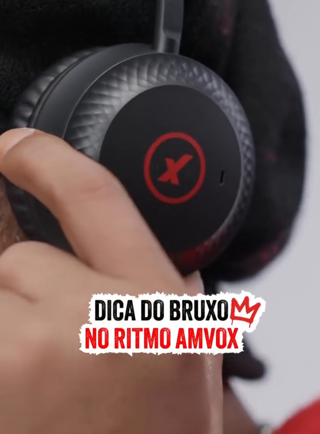 Com os headphones de alta qualidade da Amvox você ouve as suas músicas por onde for